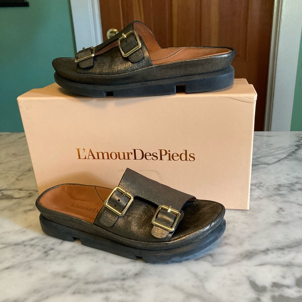 L’AmourDesPeds Viareggio sandals in black Athena